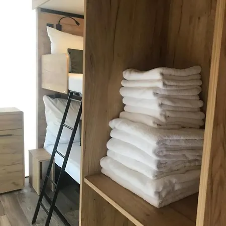 Marina&glamping Nova Zivohost Campismo de Luxo Neveklov